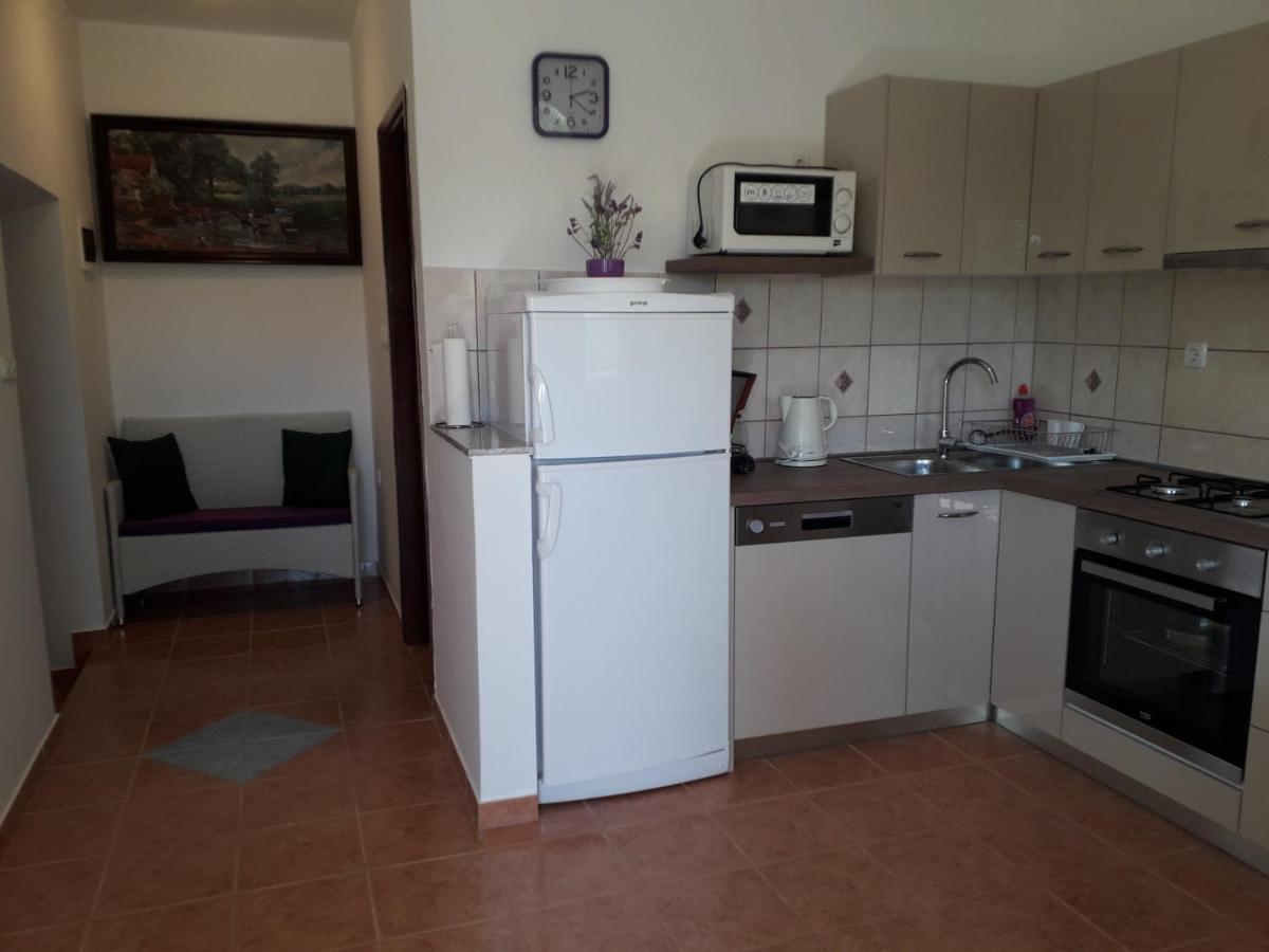 Apartmani Roza Lopar Exterior photo