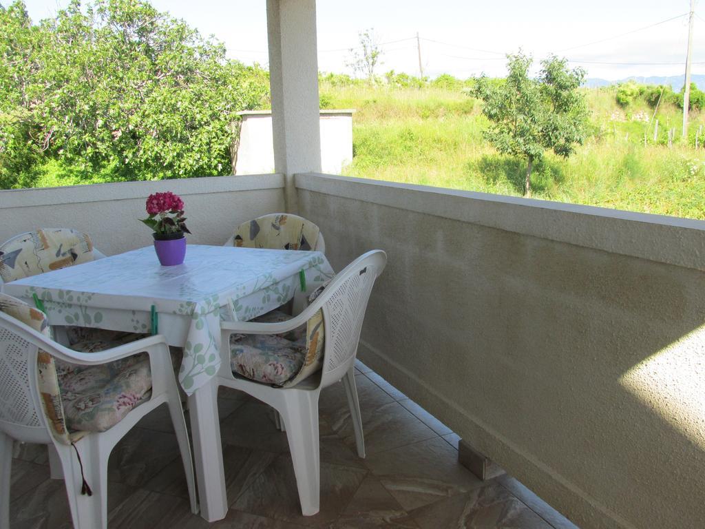 Apartmani Roza Lopar Exterior photo