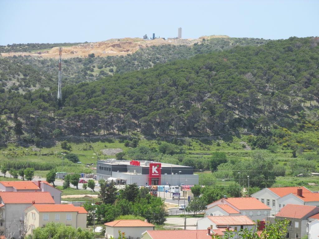 Apartmani Roza Lopar Exterior photo
