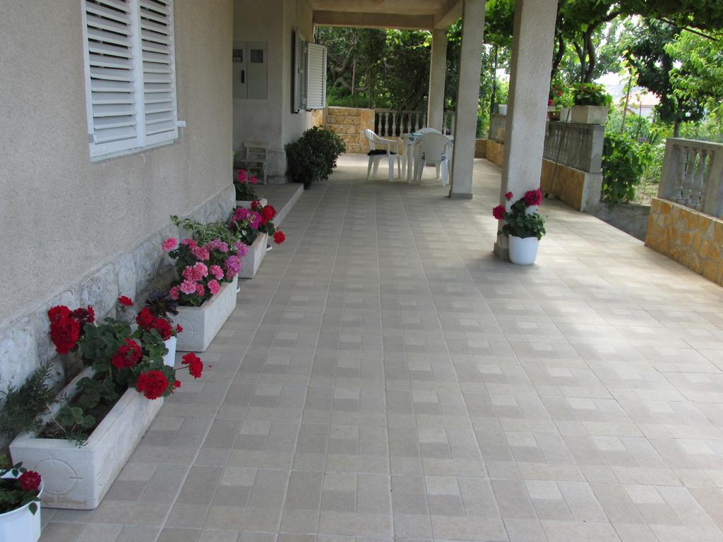 Apartmani Roza Lopar Exterior photo