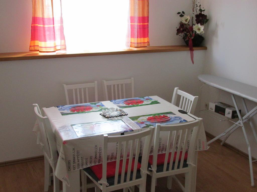 Apartmani Roza Lopar Exterior photo